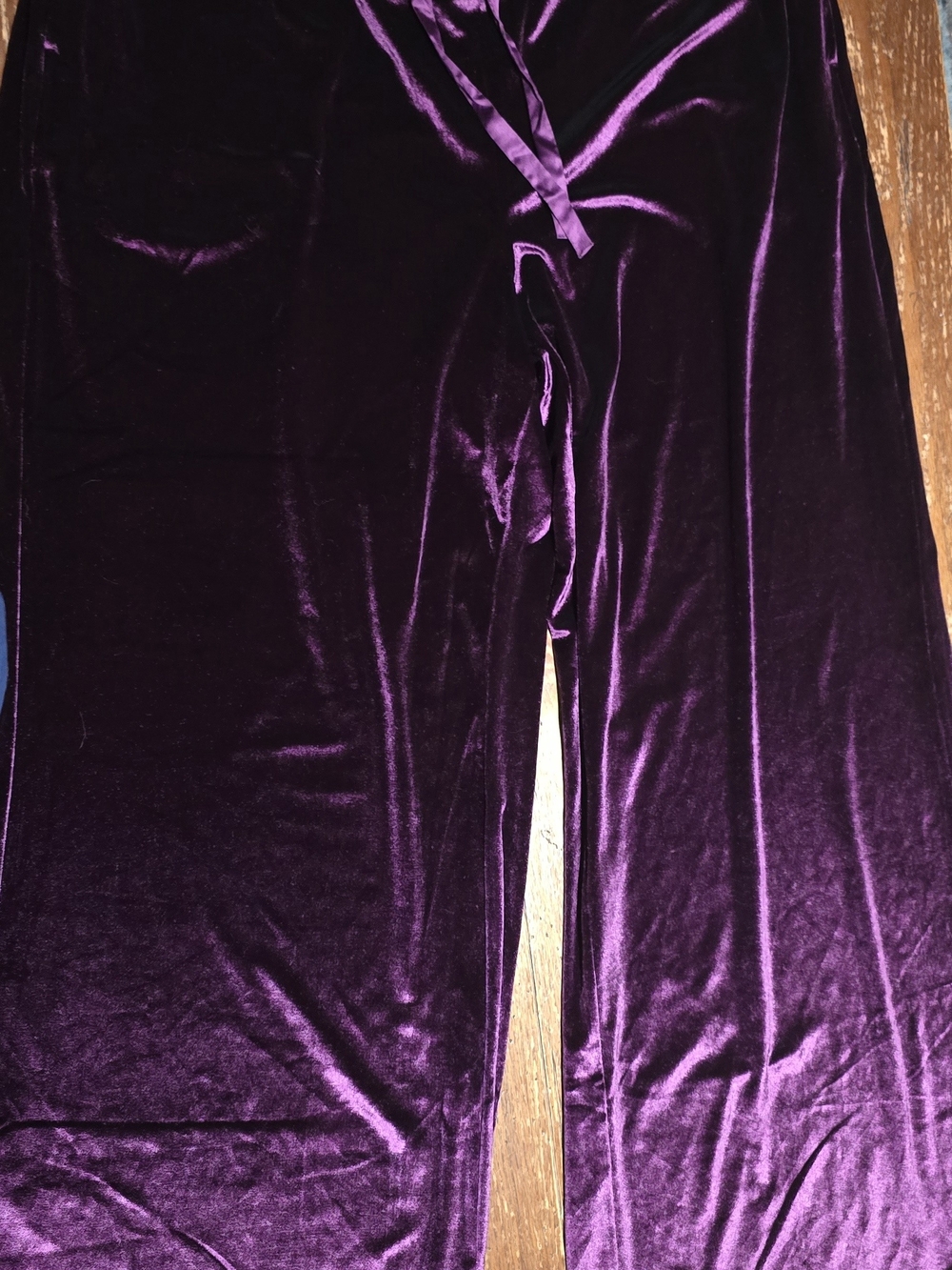 torrid Plush Velvet Wide-Leg Pants in Deep Purple